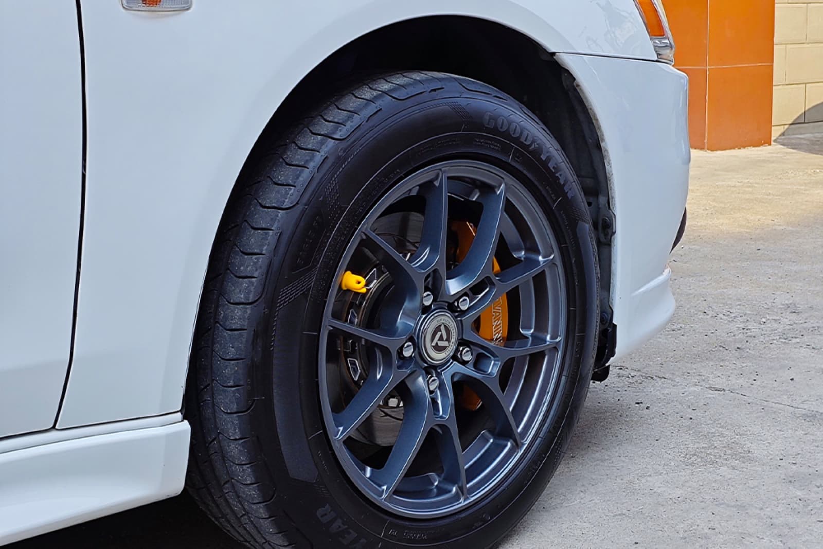Mitsubishi Lancer EX — Комплект 4-поршневой S45C · диск 300 мм — фото 2