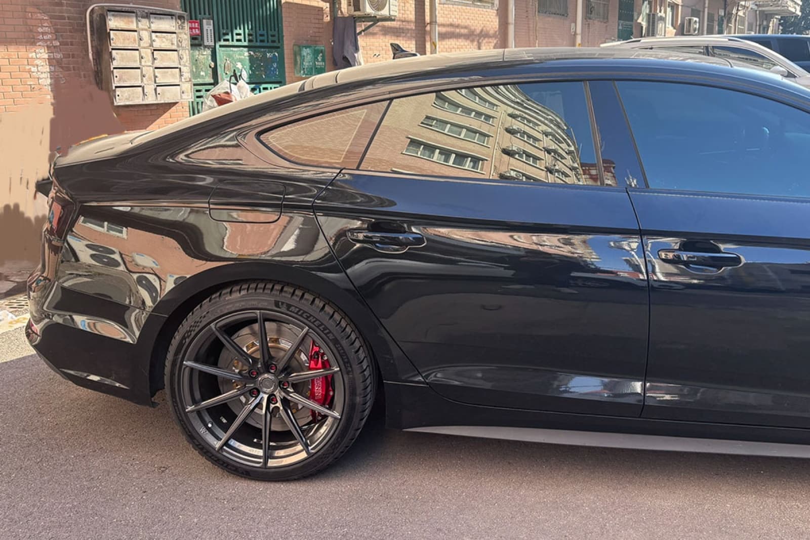 Audi A5 — Комплект по кругу: 6-поршневой S67A + задний EPB S47AAR · диски 380 мм — фото 3