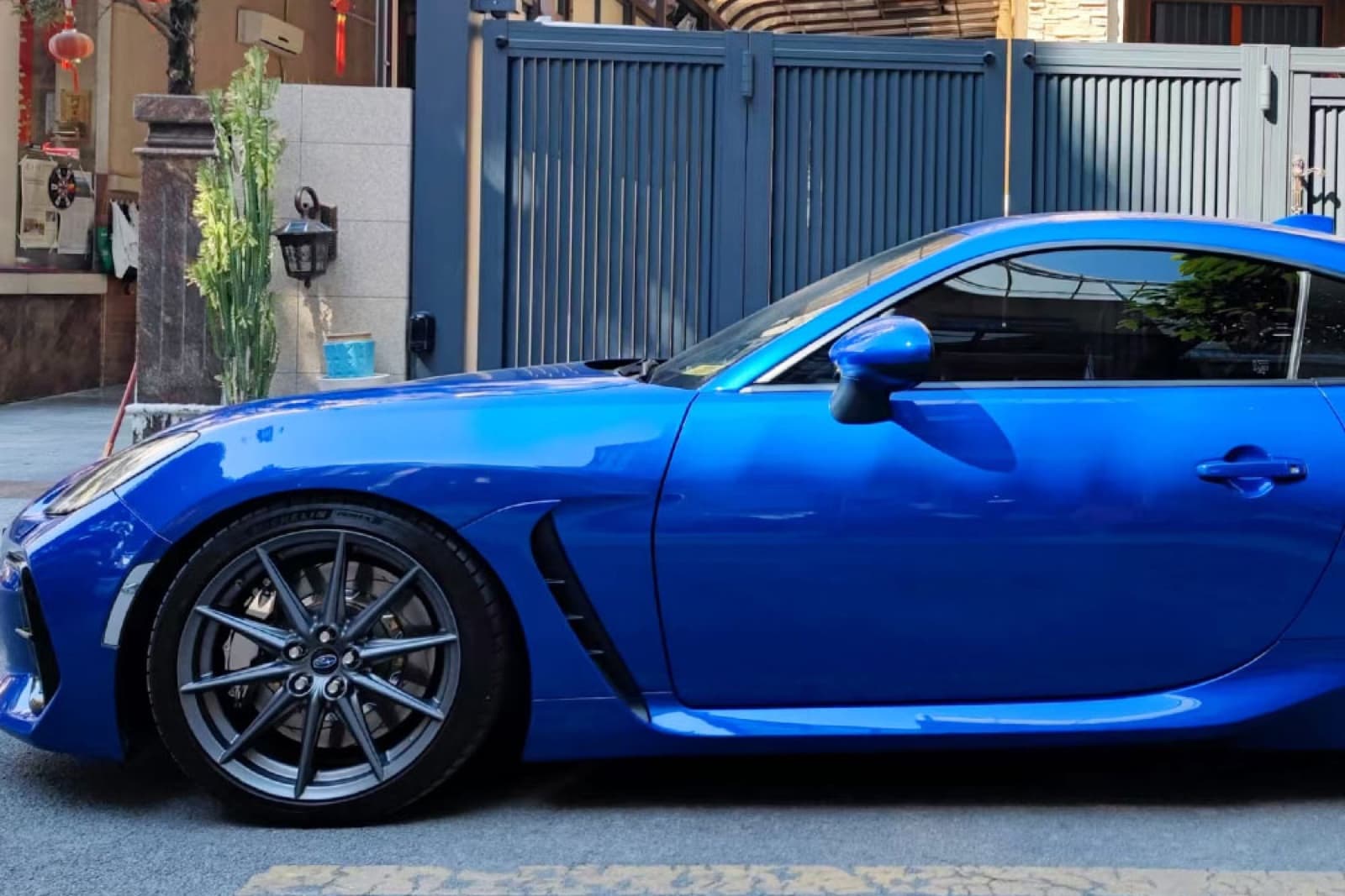 Subaru BRZ — Комплект по кругу: 6-поршневой S66A + задний S22AR · диски 332/355 мм