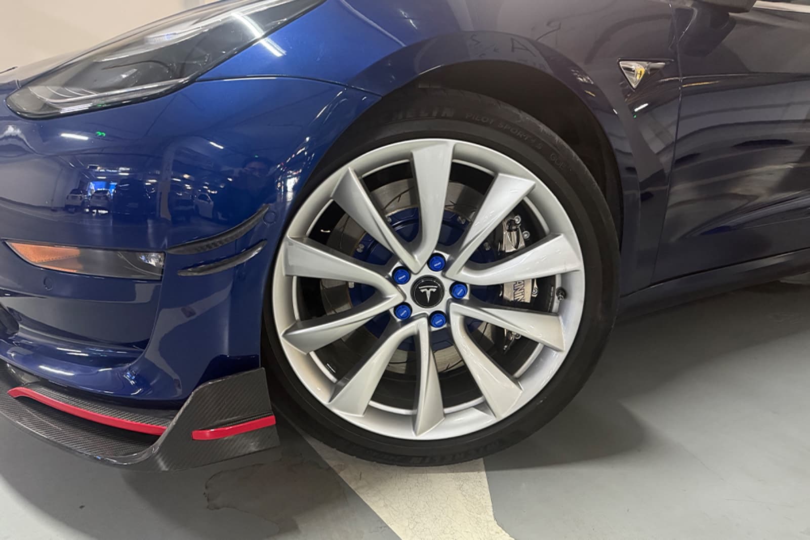 Tesla Model 3 — Комплект по кругу: 6-поршневой S67A + задний EPB S47AAR · диски 380/400 мм — фото 2