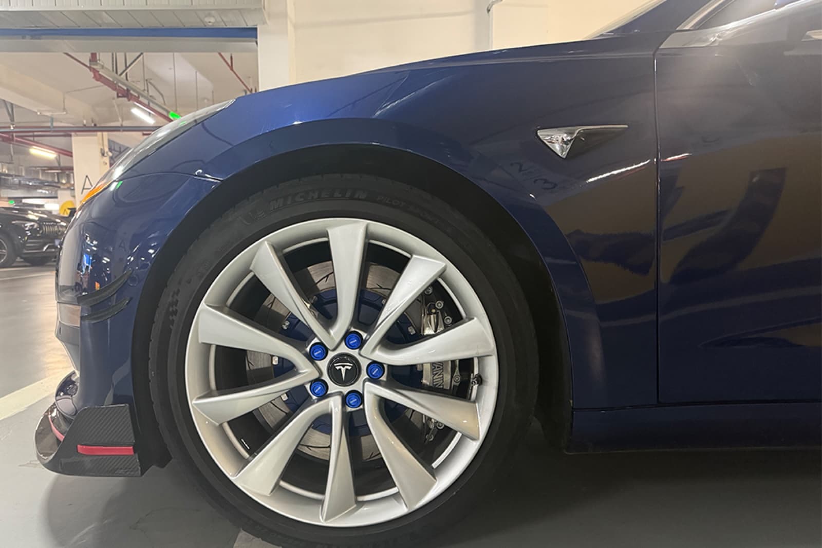 Tesla Model 3 — Комплект по кругу: 6-поршневой S67A + задний EPB S47AAR · диски 380/400 мм — фото 5