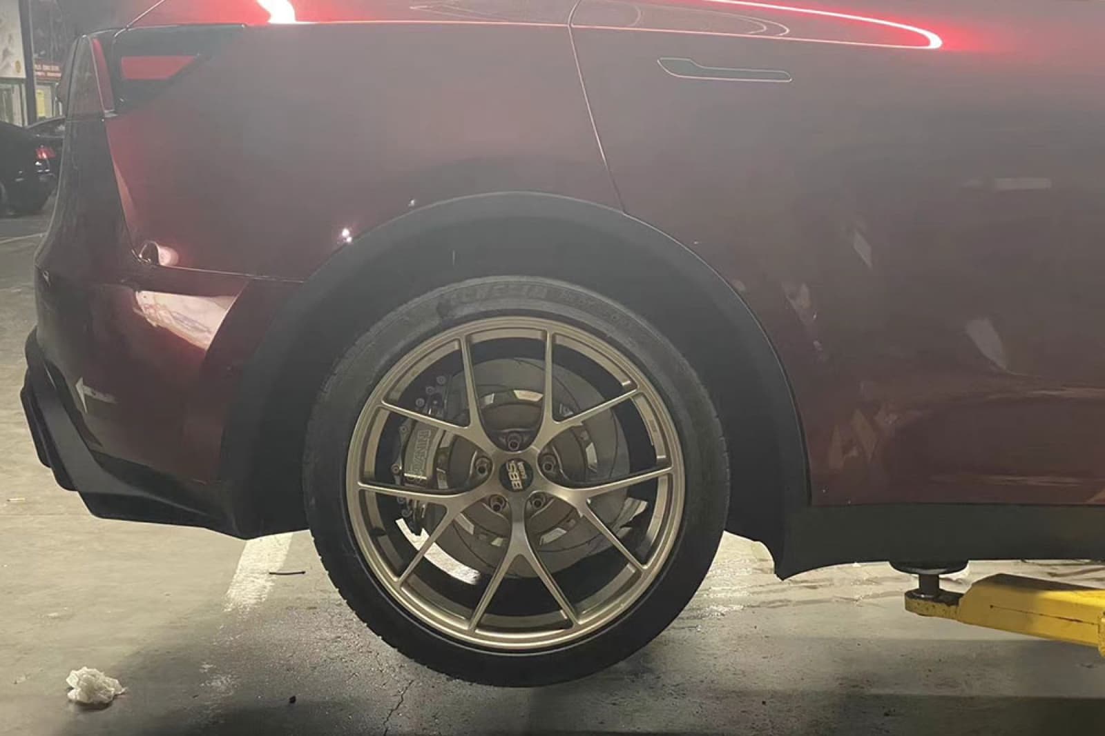 Tesla Model Y — Комплект по кругу: 6-поршневой S67A + задний EPB S47AAR · диски 380 мм — фото 4